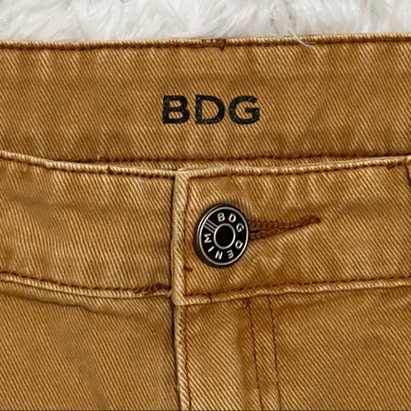 Urban Outfitters BDG Low Rise Dolphin Fray Jean Shorts Cutoffs Low Rise Denim - Picture 5 of 11